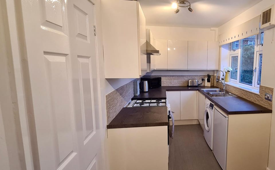 ✪ Spacious Luxury 2-bed w/ parking & garden Apartment in Leeds