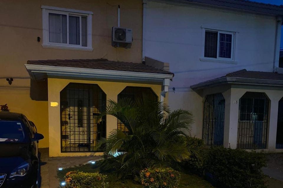 Beautiful 3-Bed House in Saint Catherine Portmore House in Portmore