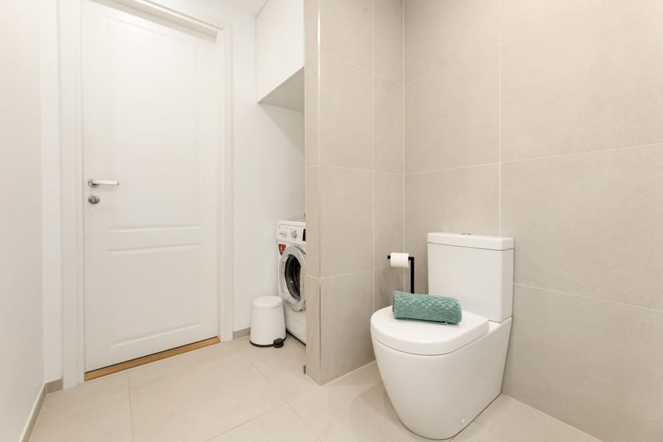 Toilet, Bathroom
