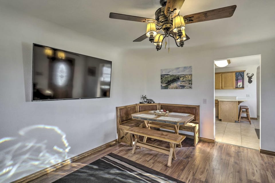 'The Cabin' at Grand Valley Getaway w/ Grill! Cabin in Grand Junction