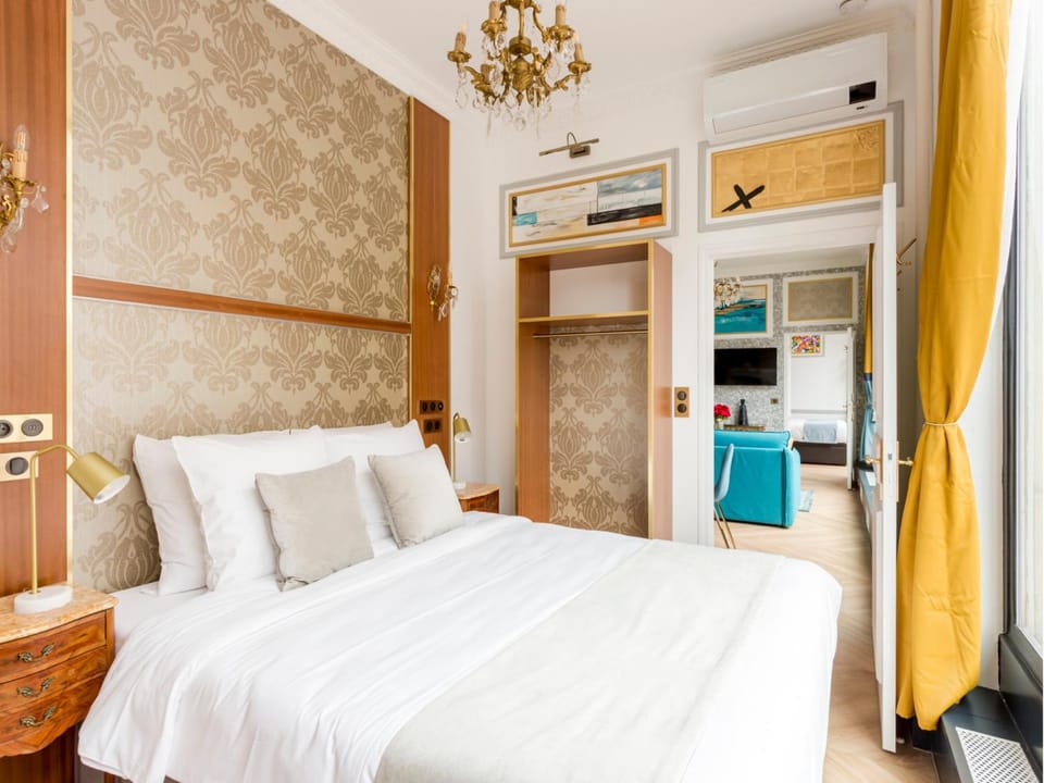 Bed, Bedroom