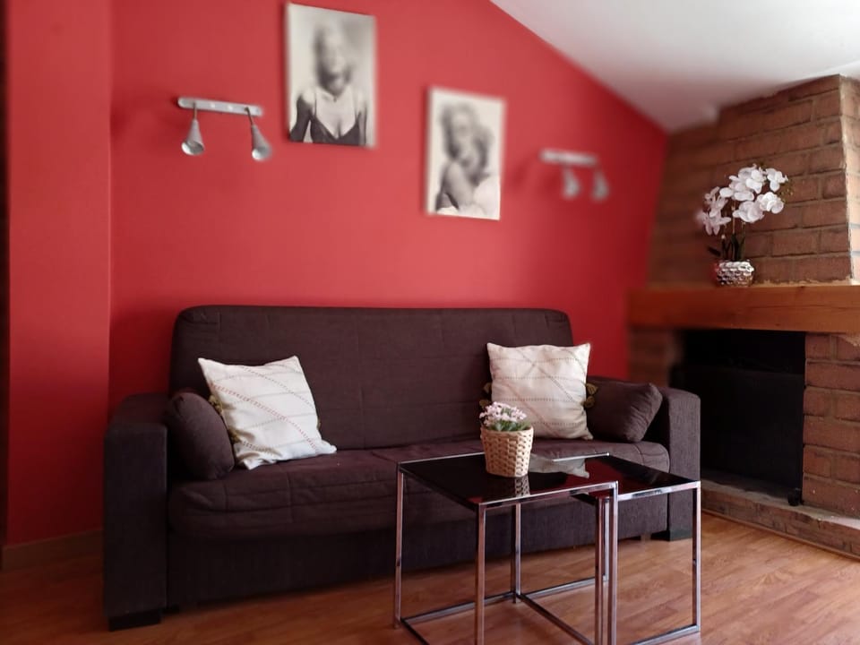 Living room, Seating area, flat iron