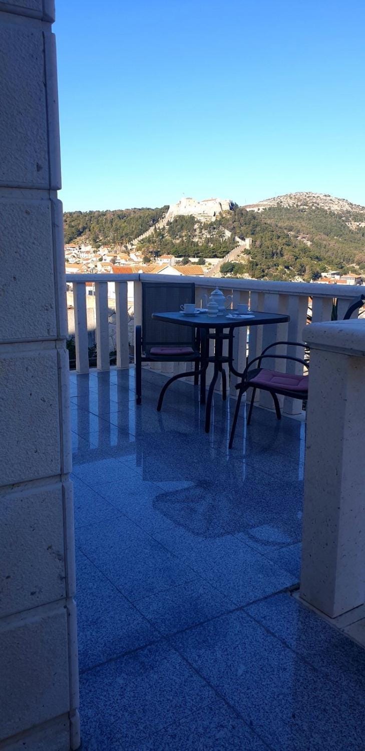 Big Blue Hvar Apartment in Hvar