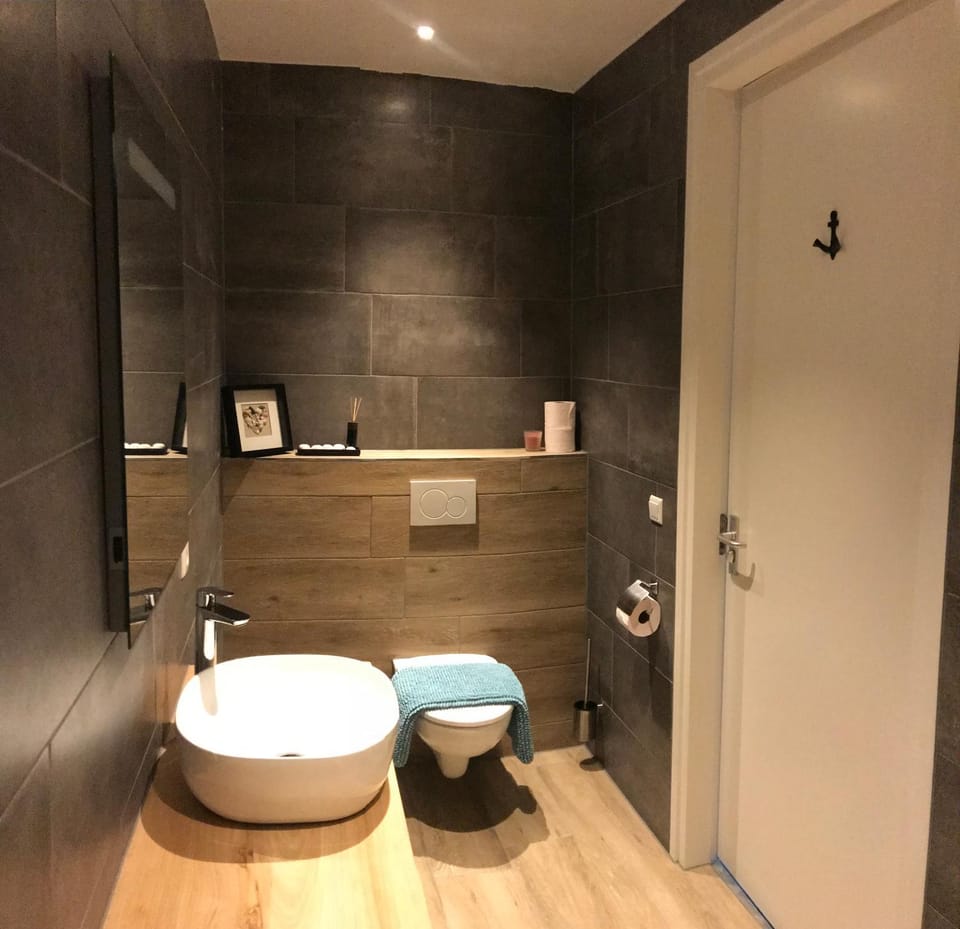 Toilet, Bathroom