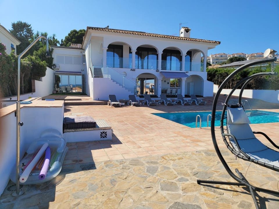 luxury apartments sea views with pool Apartment in Costa del Sol