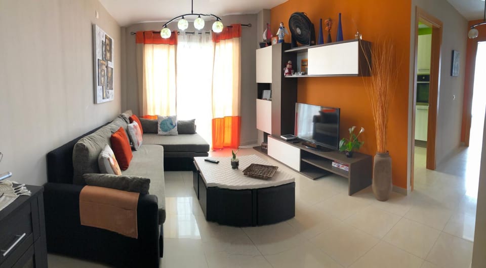 Communal lounge/ TV room, Living room