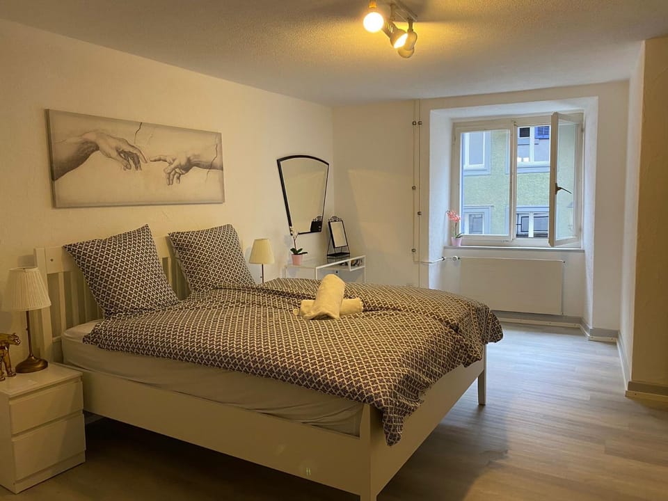 Bed, Photo of the whole room