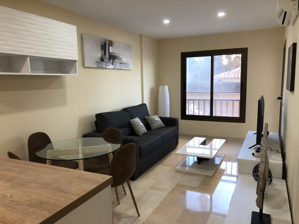 Moderno Apartamento en Primera línea Paseo Marítimo Fuengirola Apartment in Fuengirola