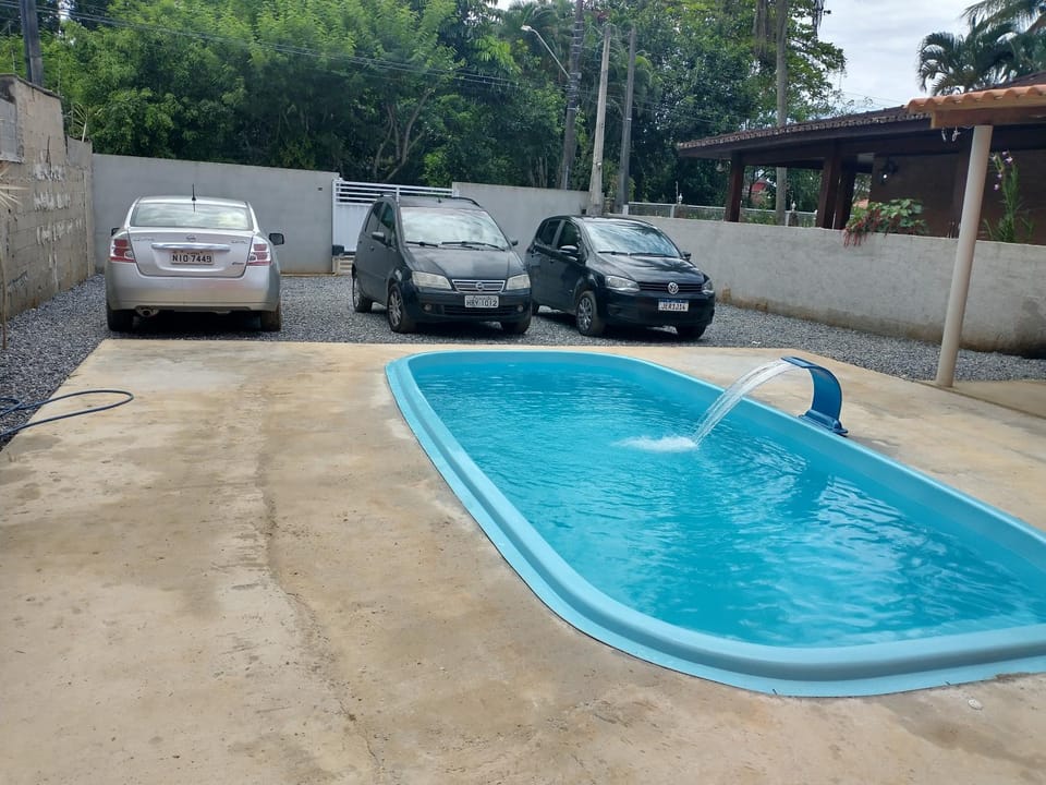 Swimming pool, Parking