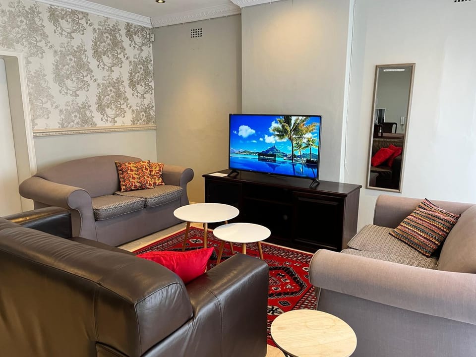 The Valley, tranquil 3 bedroom home with pool Villa in Sandton