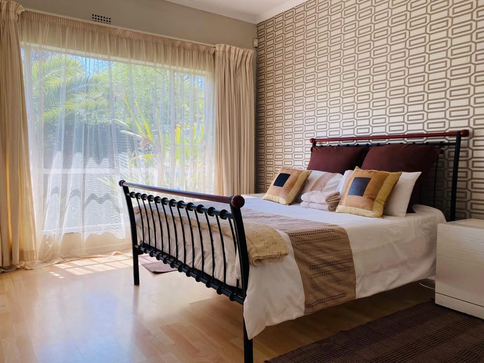 The Valley, tranquil 3 bedroom home with pool Villa in Sandton