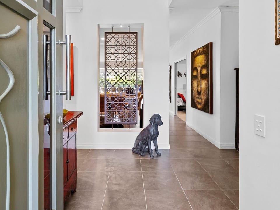 The Doggy Beach House - with Heated Pool in Pottsville House in Pottsville