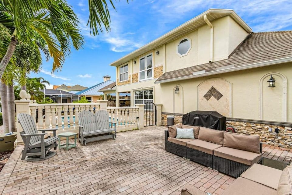Caloosahatchee Getaway House in Cape Coral
