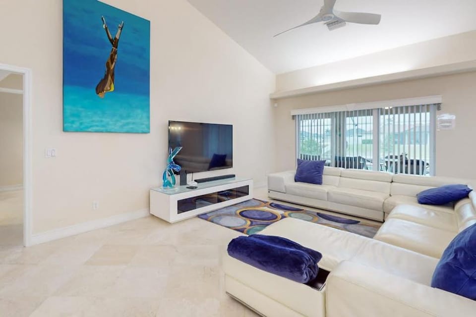 Saltwater Luxury House in Cape Coral
