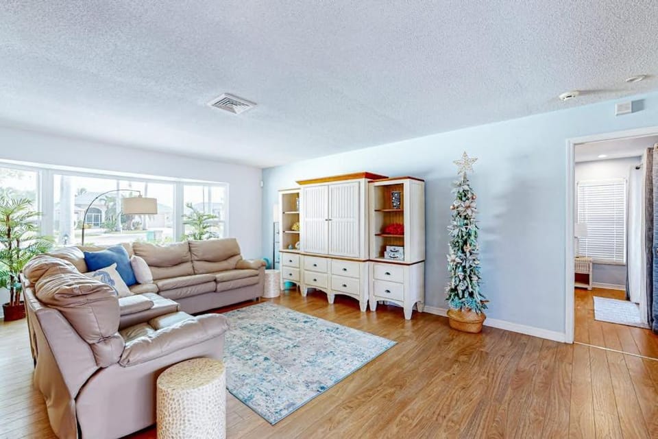Swimmer's Delight House in Cape Coral