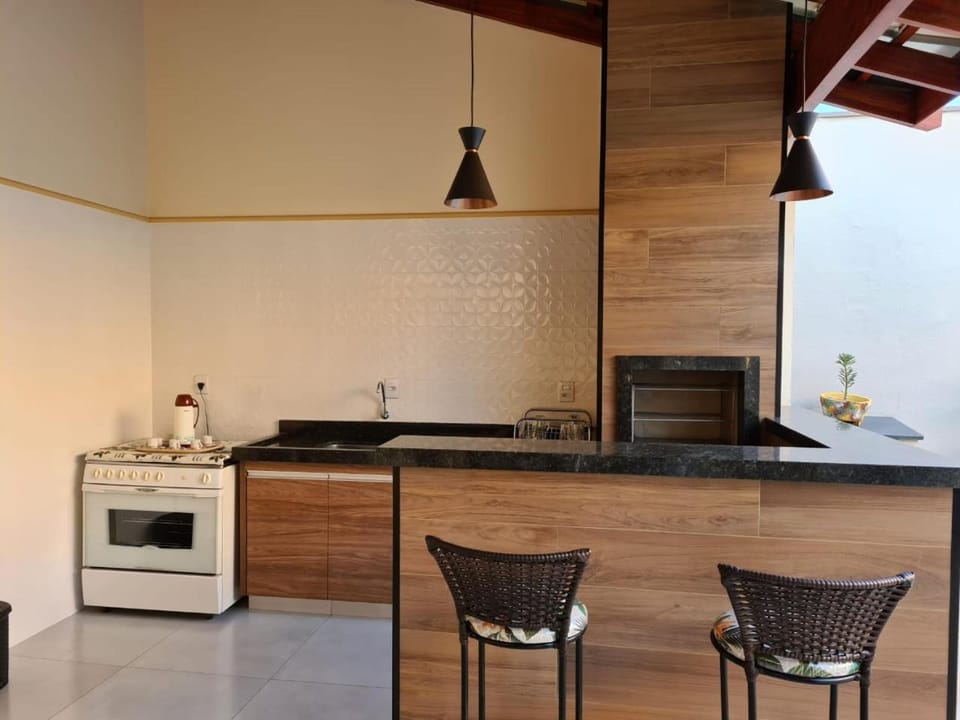 Recanto H & E House in Olímpia