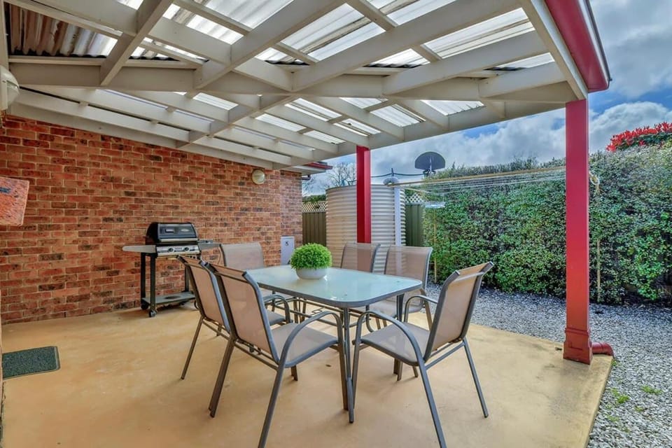 Spacious 2 Bed, 2 Bath Villa, CBD Location Villa in Orange