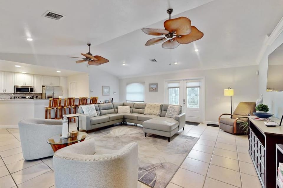 Sea Bird's Hideaway House in Cape Coral