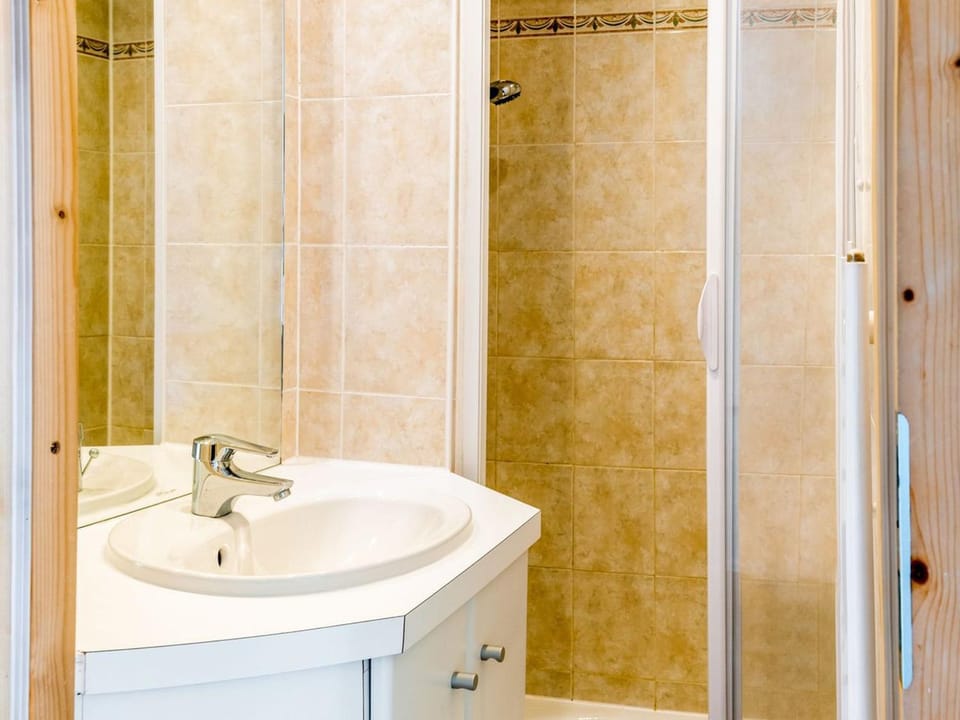 Chalet cosy à l'Alpe d'Huez pour 8 pers avec wifi - FR-1-645-14 Chalet in Huez