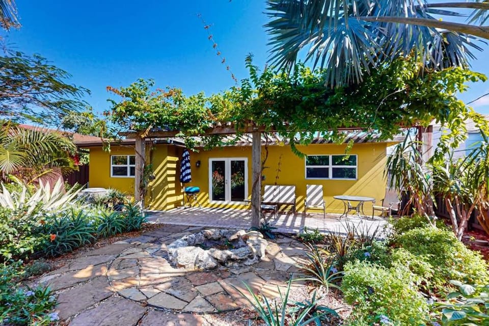 Breezy Ocean Escape House in Lake Worth
