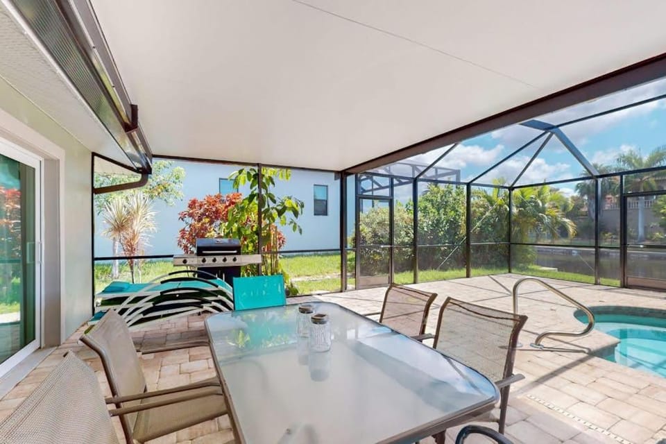 Tropical Fun House in Cape Coral