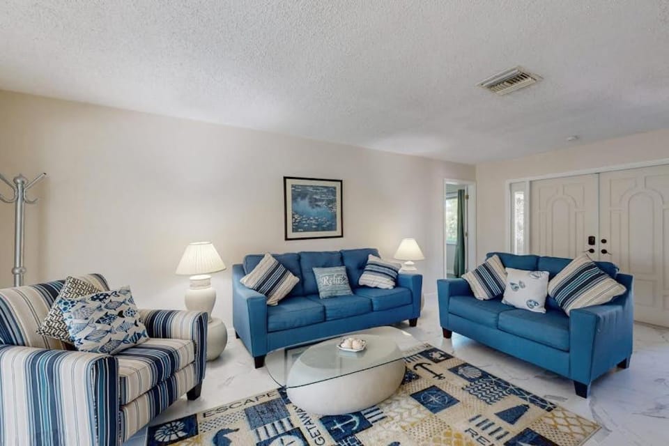 Tropical Fun House in Cape Coral