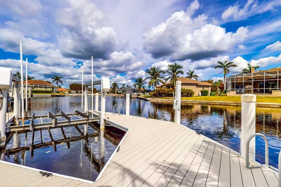 Marco Island Manor House in Marco Island