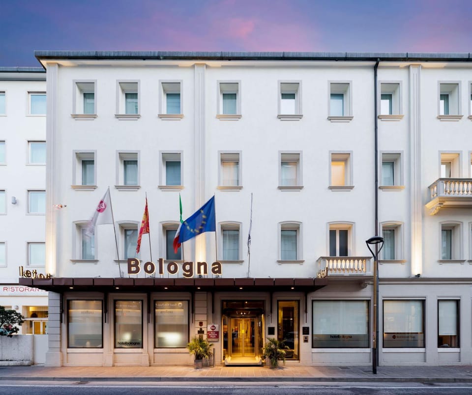 Property building, Facade/entrance