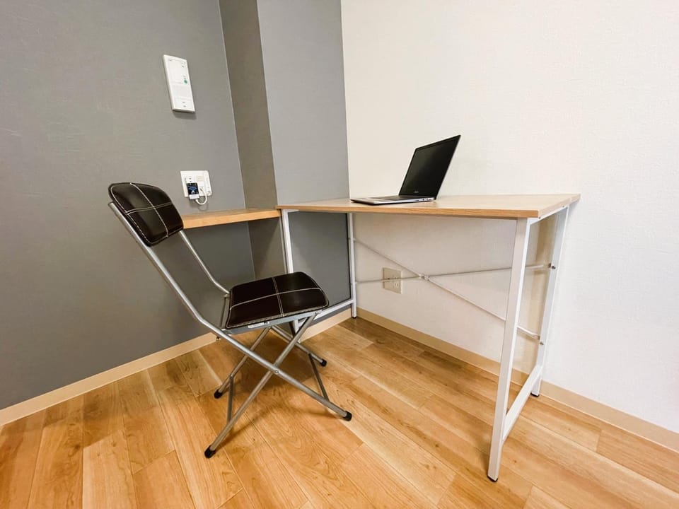 TV and multimedia, Business facilities