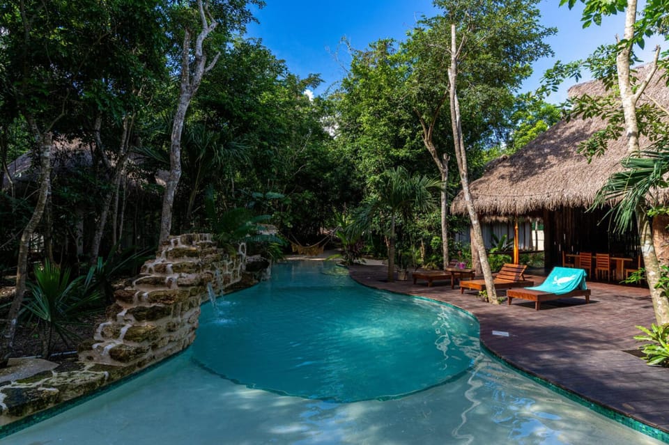 Swimming pool