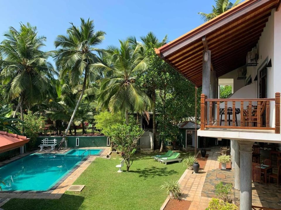 Garden, Swimming pool