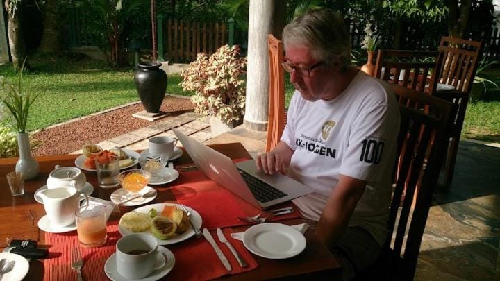 People, Breakfast