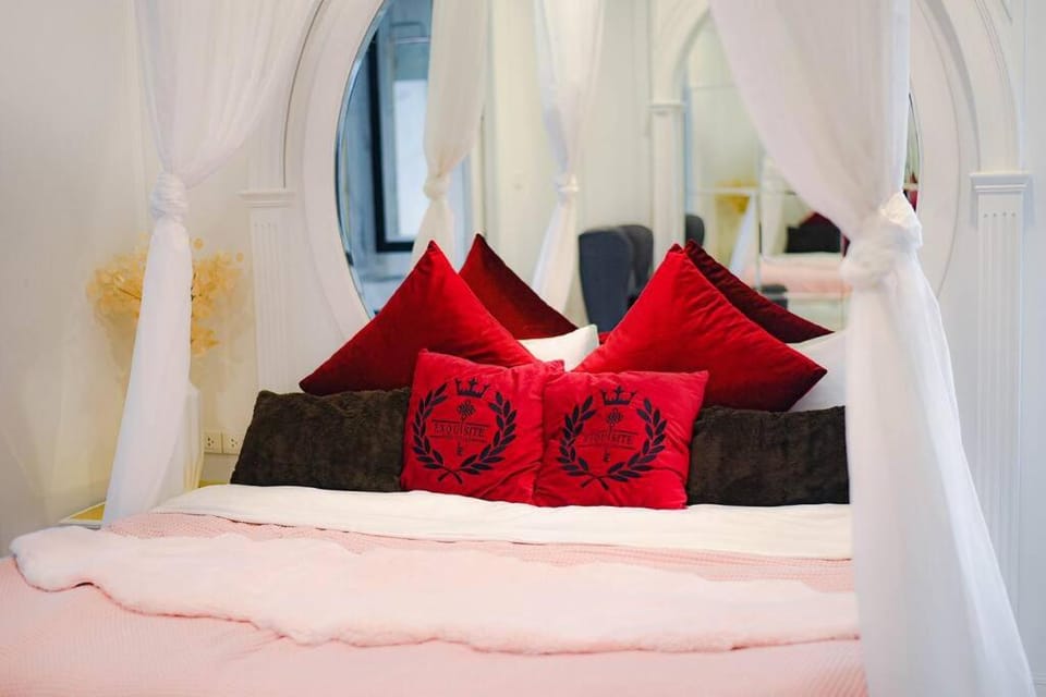 Exquisite Pool Villa K - Pattaya 6BD Pool Villa Villa in Pattaya City