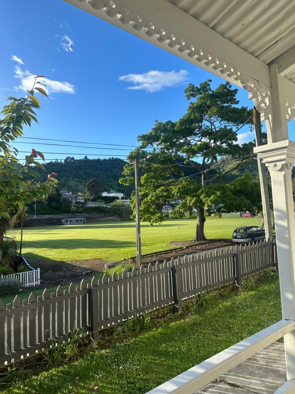 Property building, Day, Natural landscape, Garden, Garden view, Street view, Quiet street view