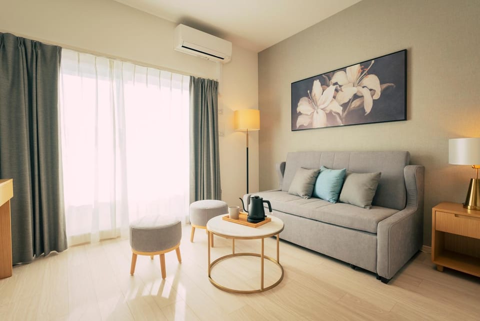 Living room, Seating area