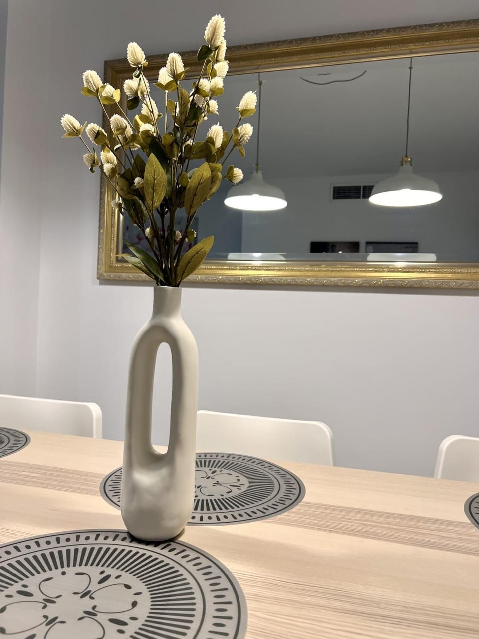 Decorative detail, Dining area