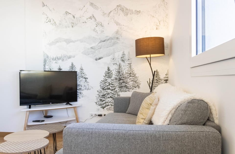LE SAPINOU, Proche lac & vieille ville, Garage Apartment in Annecy