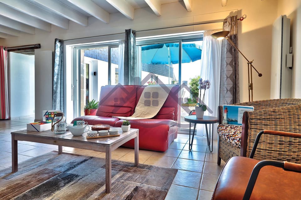 Patio, Living room, Seating area, Dining area