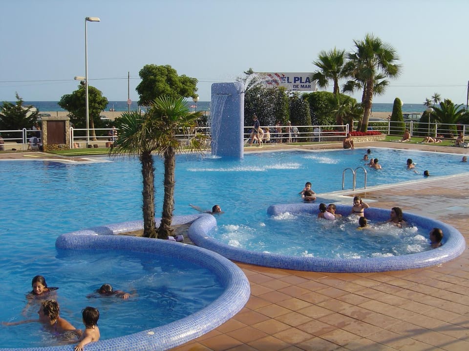 Swimming pool