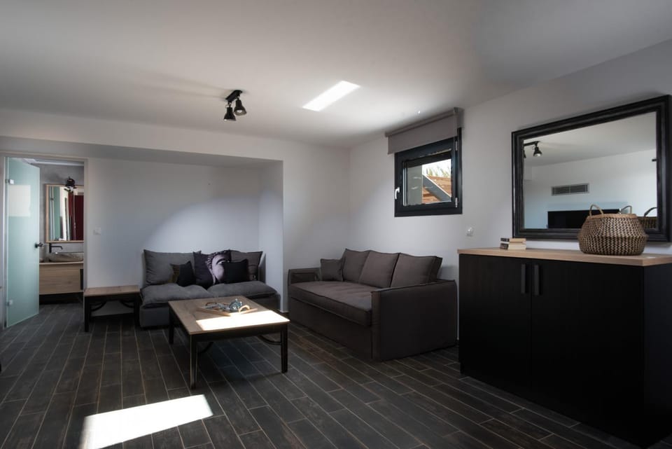 Living room, Bedroom