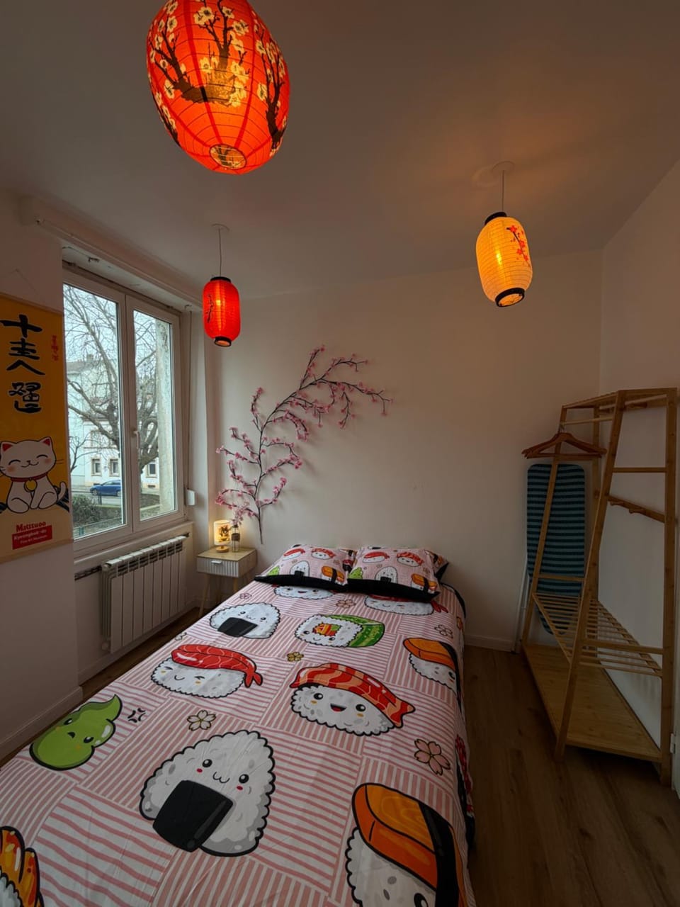 Bed, Photo of the whole room, Bedroom