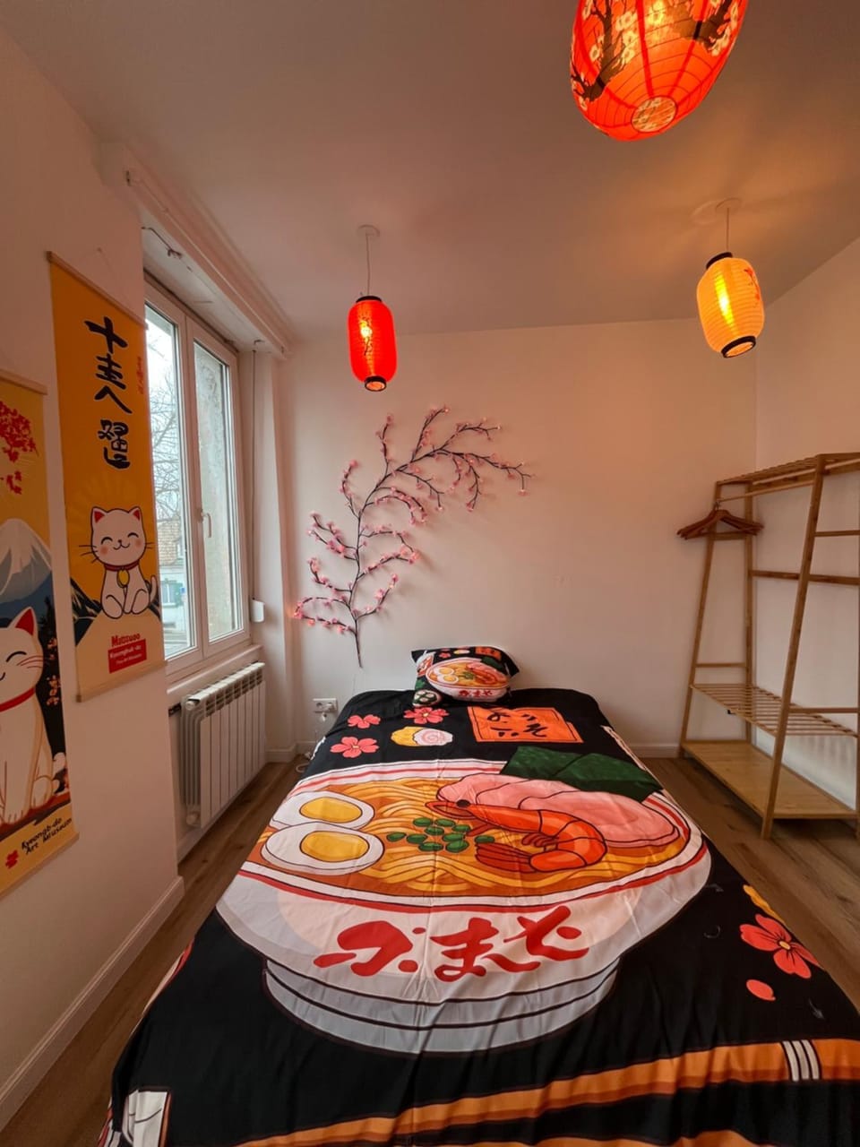 Bed, Photo of the whole room