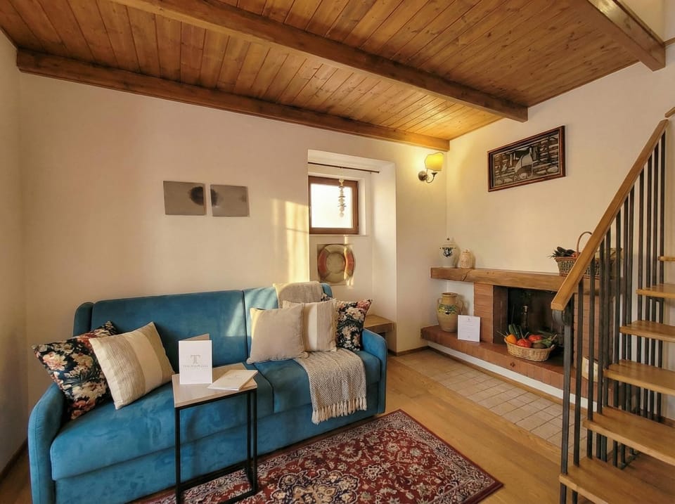 Tatiana - Historic Home with Private Rooftop Terrace House in Bari