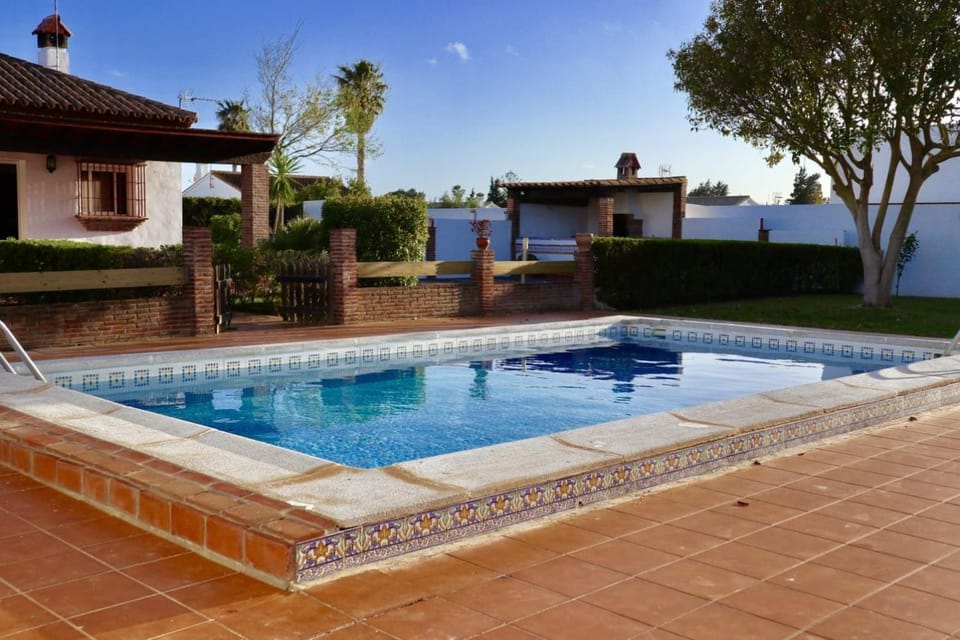 BBQ facilities, Swimming pool