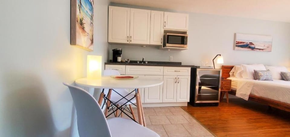 Oasis by the Bay Vacation Suites Resort in Wasaga Beach