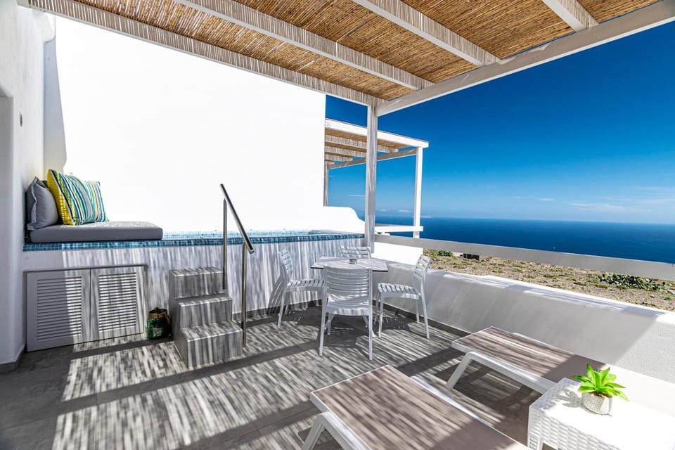 Hot Tub, Hot Tub, Balcony/Terrace, Balcony/Terrace, Sea view