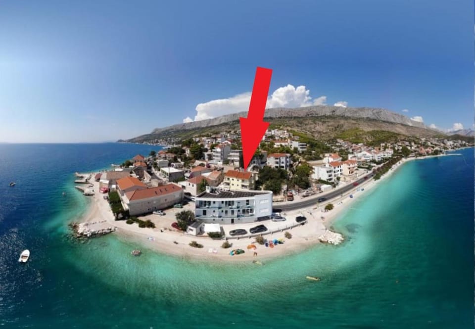 Property building, Bird's eye view, Beach, Beach