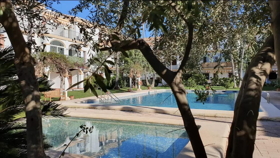 Garden, Swimming pool
