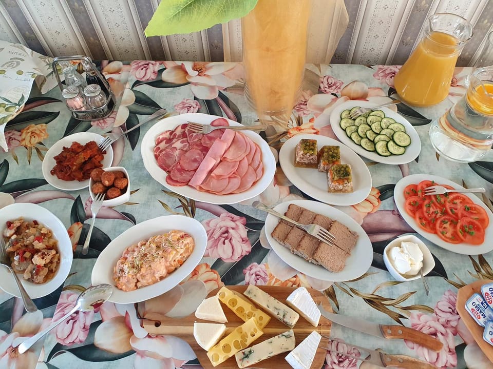 Breakfast