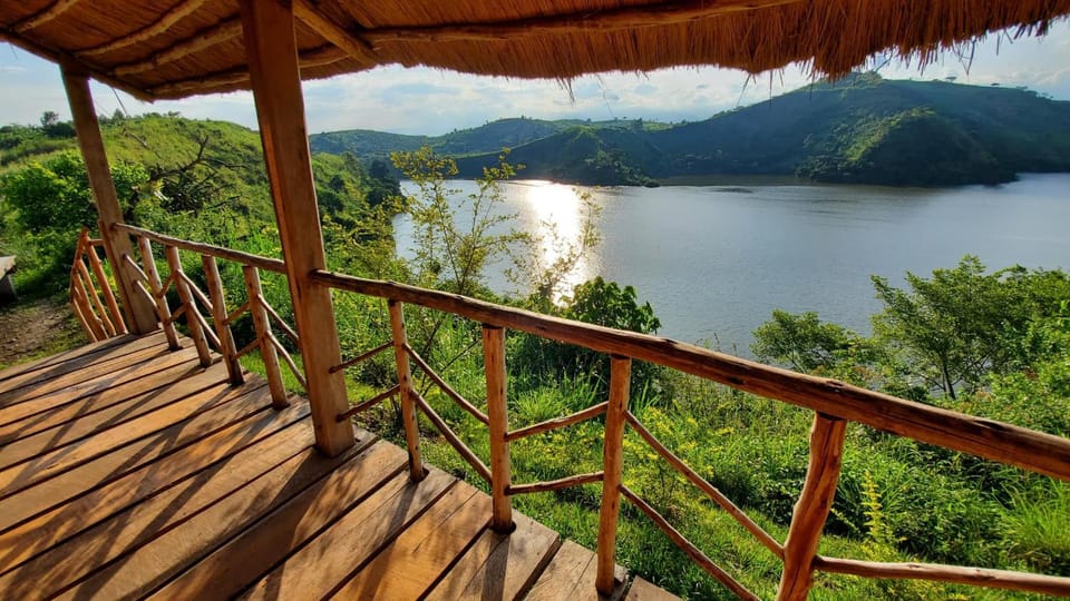 Natural landscape, Balcony/Terrace, Lake view, Mountain view